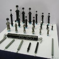 安裝油壓緩沖器的過(guò)程中必須留意的一些事宜